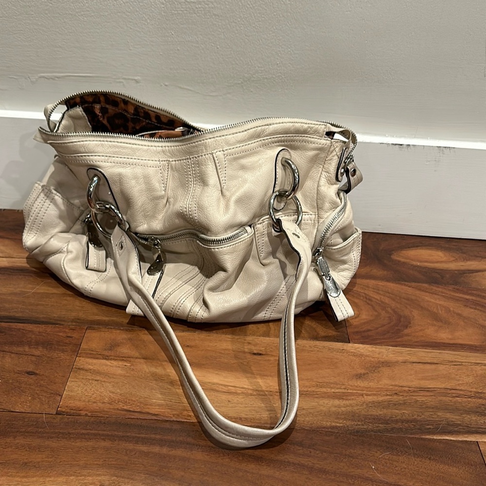 B Makowsky cream satchel